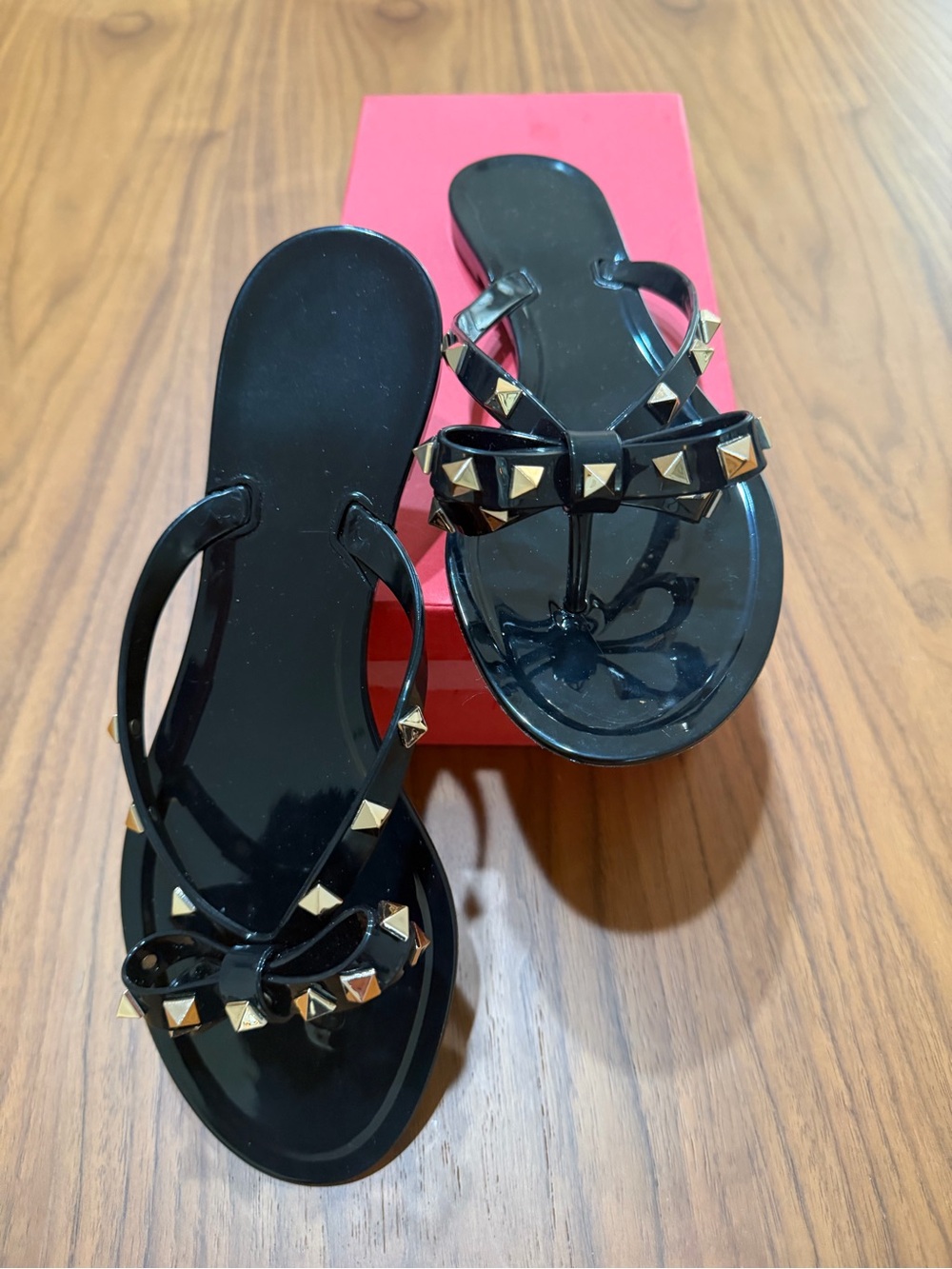 Kaitlyn Pan Women’s Black Studded Bow Jelly Sandals